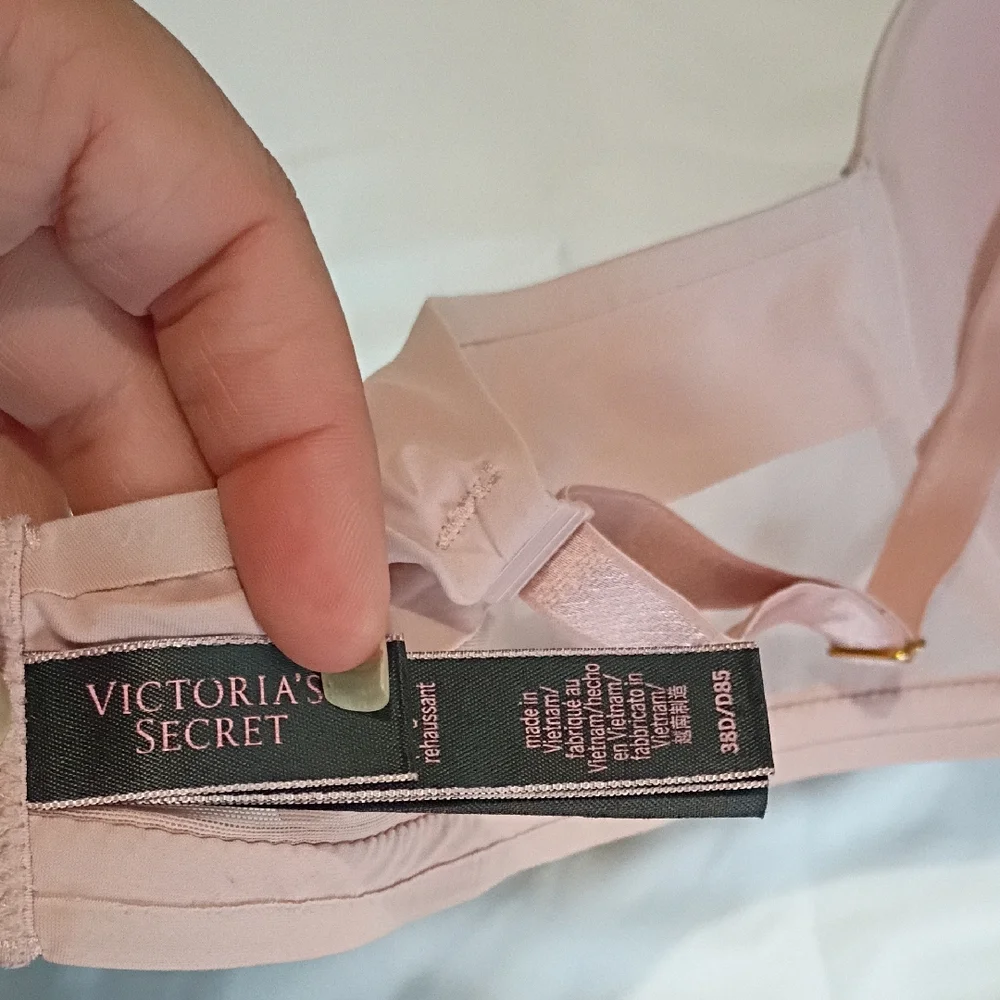 Victoria's Secret Smooth Molded Bra - Rose Blush